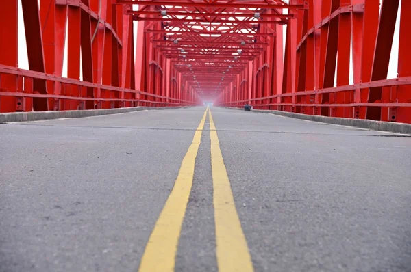 The old structure of red bridge closeup in Taiwan — Stock Photo, Image