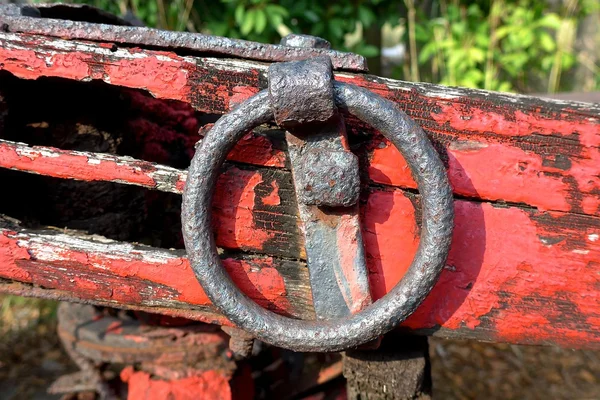 Närbild av antik vagn metall ringen — Stockfoto
