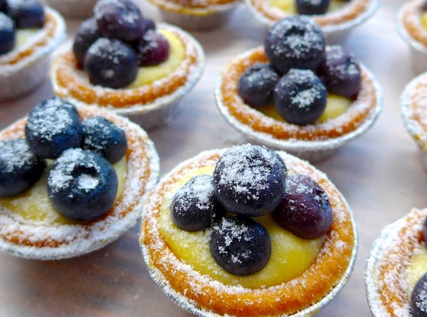 Zamknij widok blueberry tart w filiżanka — Zdjęcie stockowe