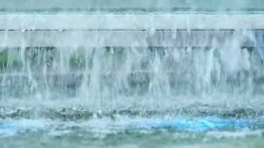 Yavaş Çekimde Kapalı Şelale. Genel plan. renk