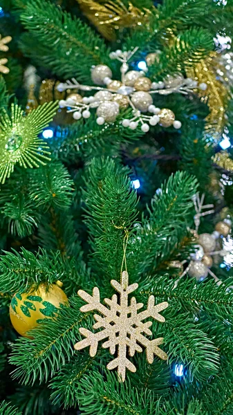 Christmas Decorations Whist Christmas Tree — Stock Photo, Image