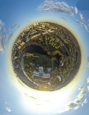 Kamu parkının 360 derecelik Panoramasının Çemberi