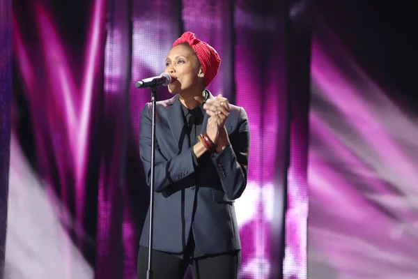 French singer Imany (Nadia Mladjao) performs on stage — Stock Photo, Image