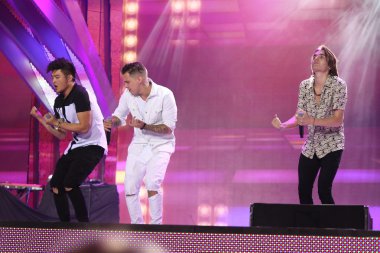 Rus pop grubu Mband 25 Slavyansky Bazar Festivali sırasında gerçekleştirir