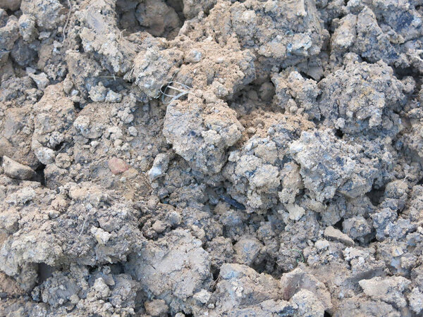 вспахали и вырыли коричневую почву для фона