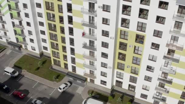 Modern kompleks baru keluarga rumah dibangun pada teknologi terbaru menembak dari drone — Stok Video