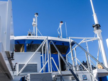 Curgrden feribotu, diğer adıyla Curgrdsfrjan, İsveç 'in Stockholm şehrinde bulunan bir feribot yoludur. Eski Gamla Stan kasabasındaki Slussen yakınlarındaki bir terminalden Djurgrden Adası 'na kadar uzanıyor..