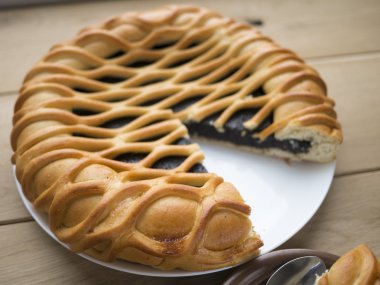 Haşhaş pasta ahşap