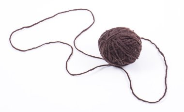 Kahverengi yün topu