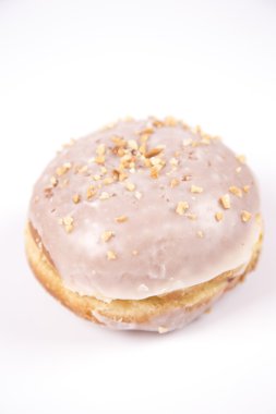 Beyaz arka plan üzerinde taze jummy izole çörek