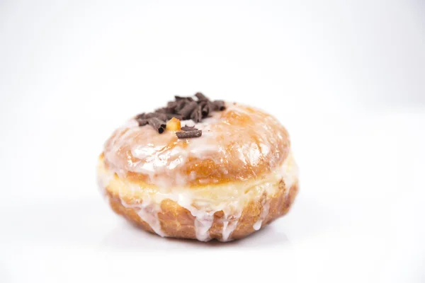 흰색 배경에 고립 된 신선한 jummy 도넛 — 스톡 사진
