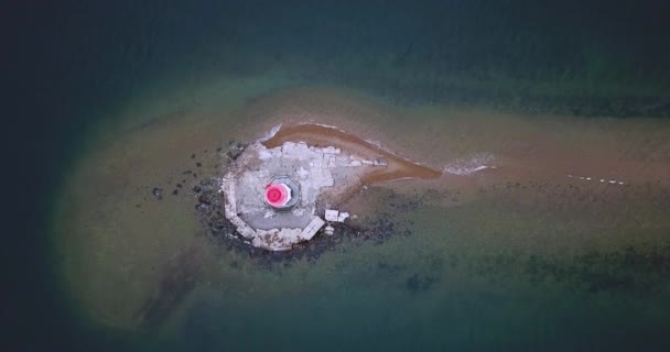 Russie, Territoire de Primorsky, Vladivostok, Vue aérienne du phare de Tokarevskaya Cat — Video