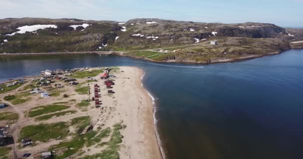 Vista aérea del barco en el mar de Barents — Vídeos de Stock