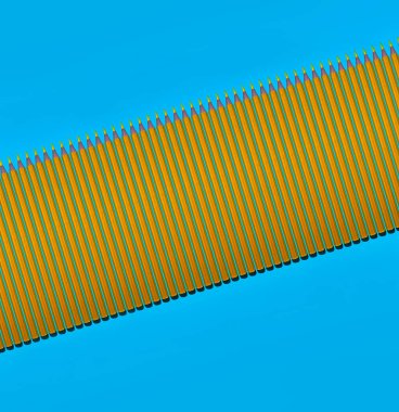 Sarı kalemlerin deseni.