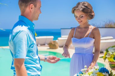 düğün töreninde tropik sahil şeridi