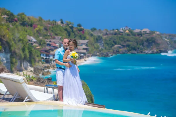 Cerimonia nuziale sulla costa tropicale — Foto Stock