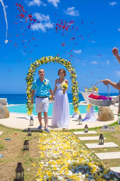 Wedding Ceremony at the Tropical Coast Line — Stock Photo, Image