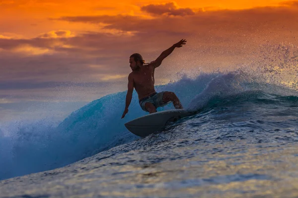 Surfare på fantastiska våg — Stockfoto