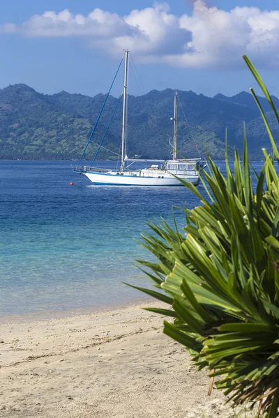 Boat at at Paradise Tropic Island . — стоковое фото