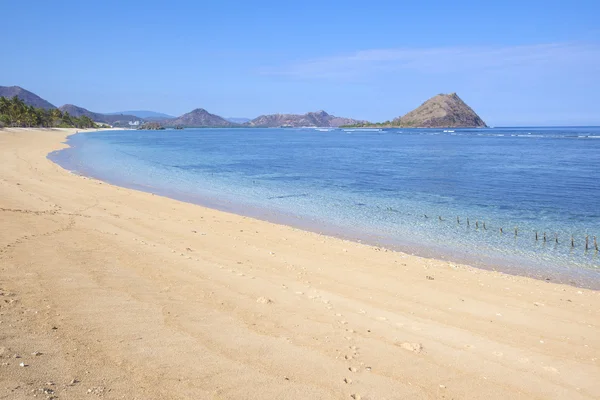 Plage tropicale, Sumbawa, Indonésie . — Photo