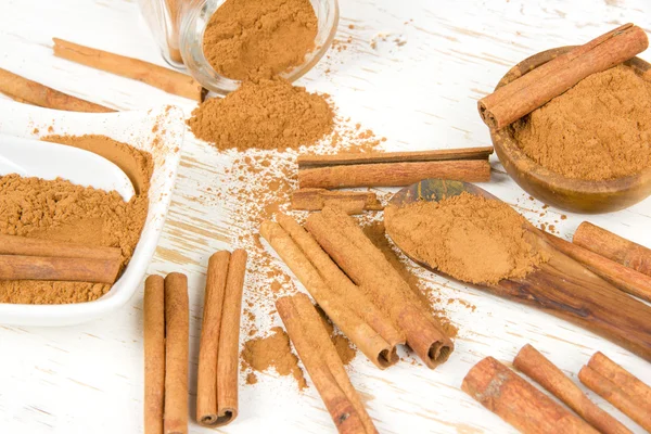 Cinnamon Spice högar — Stockfoto