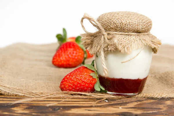 Strawberry yogurt and jam — Stock Photo, Image