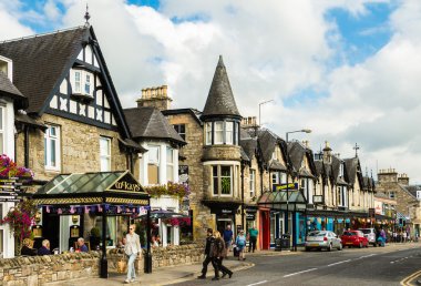 İskoçya'da Pitlochry ana cadde