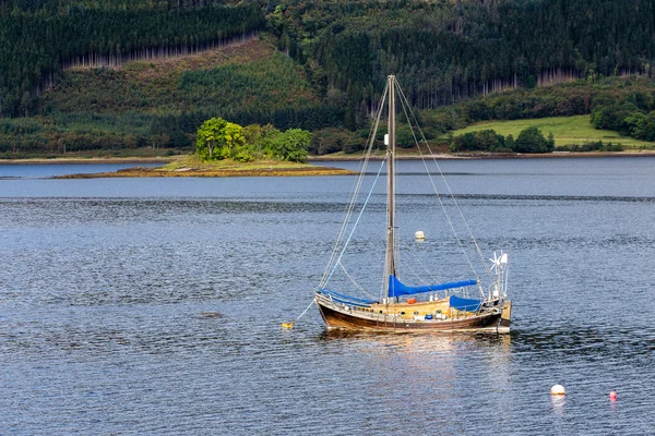 Ancoraggio barca a vela a Glencoe — Foto Stock