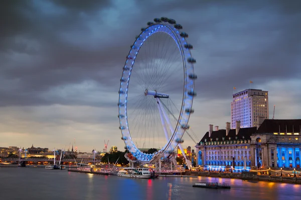 London Eye gece. Londra — Stok fotoğraf
