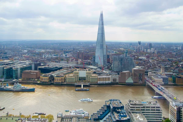 Vista de la ciudad de Londres desde el piso 32. Londres — Foto de Stock