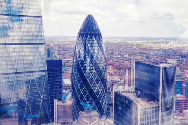 Vista de la ciudad de Londres desde el piso 32. Londres — Foto de Stock