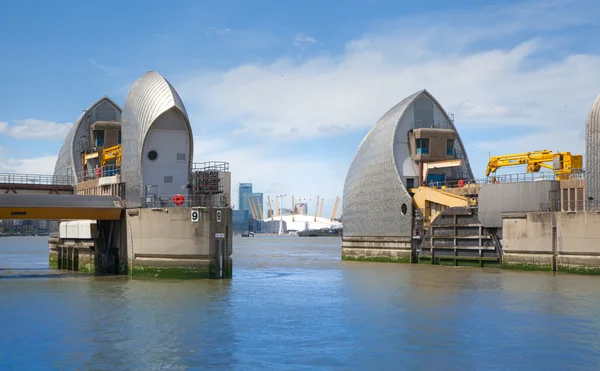 Barriären på Themsen i London. Storbritannien — Stockfoto