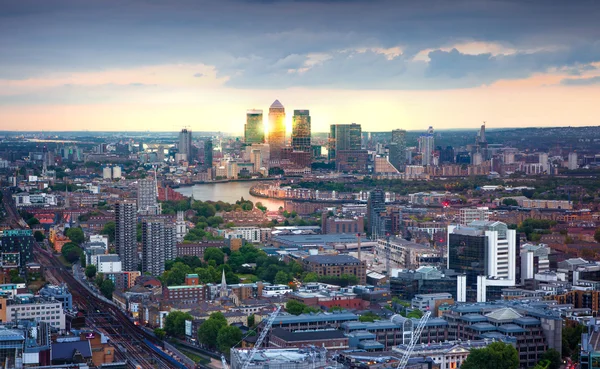 Vista de la ciudad de Londres al pato — Foto de Stock