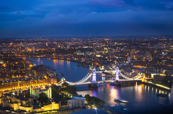 London view at sunset from the 32 floor — Stock Photo, Image