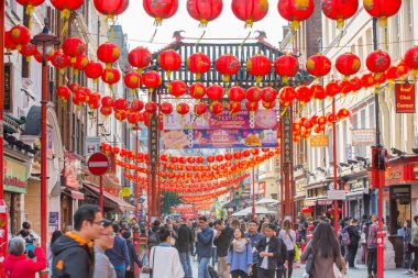 China Town Çin fenerleri, Londra tarafından dekore edilmiştir. İngiltere