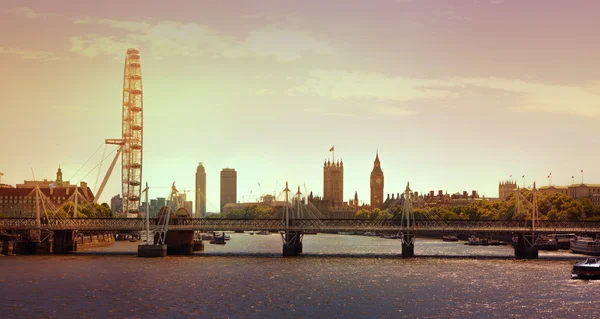 Big Ben a domy parlamentu. Londýn — Stock fotografie