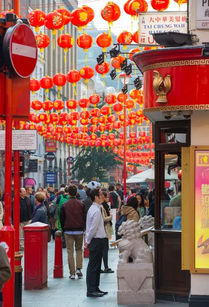 China Town é decorado por lanternas chinesas, Londres. Reino Unido — Fotografia de Stock