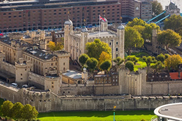 Londra, İngiltere - 14 Ekim 2015 - Tower of London görünümü. Panorama 32 kat — Stok fotoğraf