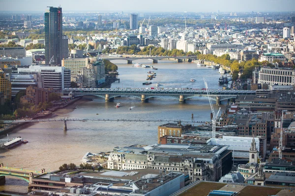 Вид с воздуха на лондонский Сити, Великобритания — стоковое фото