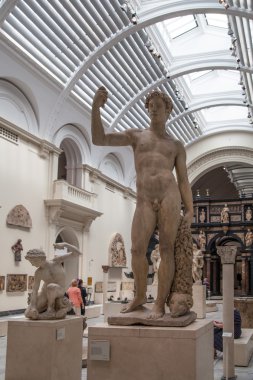 London, İngiltere - Ağustos 24, 2014: victoria ve albert Müzesi. v & bir müze olan dünyanın en büyük Müzesi Dekoratif Sanatlar ve tasarım.