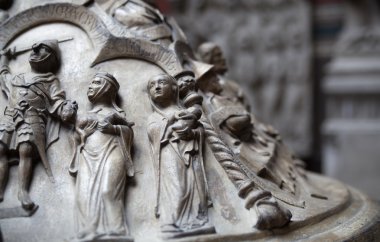 London, İngiltere - Ağustos 24, 2014: din heykelleri ve kabartmaları victoria ve albert Müzesi'nde. v & bir müze olan dünyanın en büyük