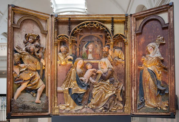 LONDON, UK - AUGUST 24, 2014: Religion sculptures and reliefs in Victoria and Albert Museum. V&A Museum is the world's largest — Stock Photo, Image