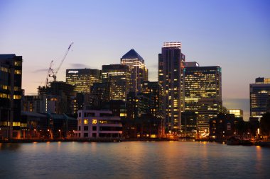 London, İngiltere - 17 Haziran 2014: canary wharf iş ve bankacılık aria