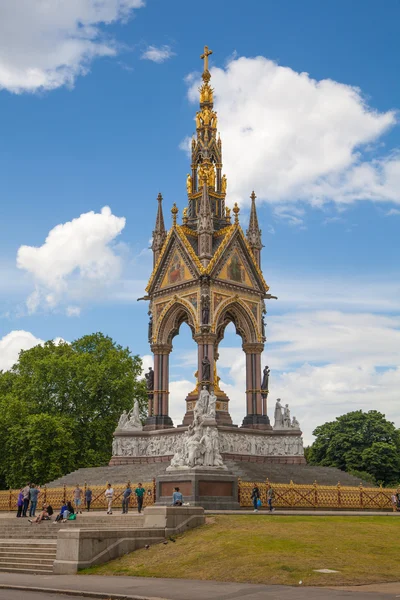 The Albert Memorial in Kensington Gardens, — Stock Photo, Image