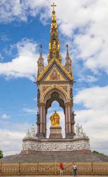 The Albert Memorial in Kensington Gardens, — Stock Photo, Image