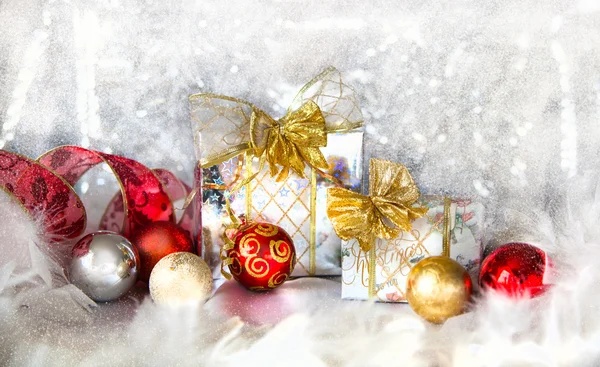 Weihnachten Hintergrund mit Geschenkbox — Stockfoto