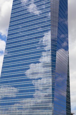 Madrid, İspanya - 28 Nisan 2014: Madrid şehir, İş Merkezi, modern gökdelenler,