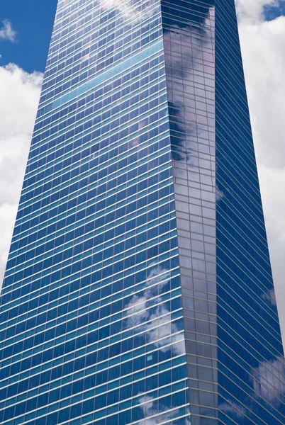 MADRID, ESPAÑA - 28 DE MAYO DE 2014: Madrid ciudad, centro de negocios, rascacielos modernos , — Foto de Stock