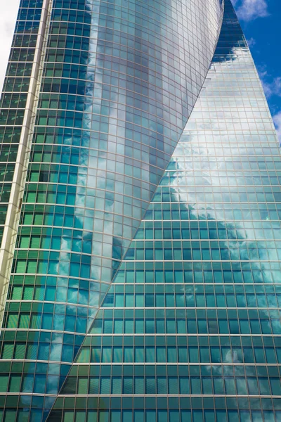 МАДРИД, ИСПАНИЯ - 22 июля 2014 г.: Мадрид, бизнес-центр, современные небоскребы — стоковое фото