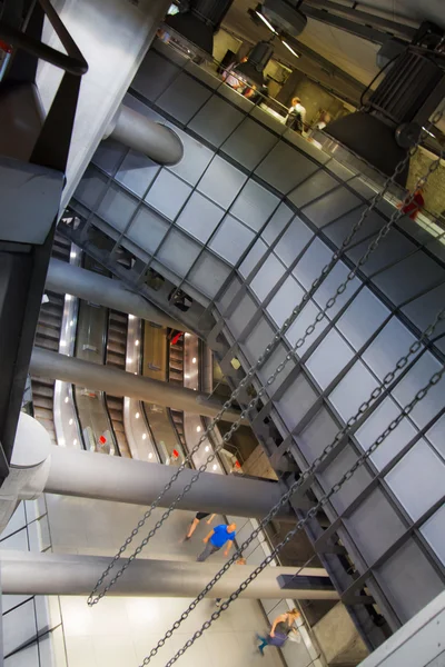 Westminster U-Bahn-Station, Londons Stadtzentrum, Ausgang zum Big Ben — Stockfoto